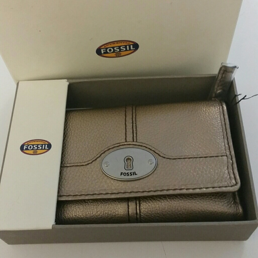 COPY - Womens's leather fossil wallet